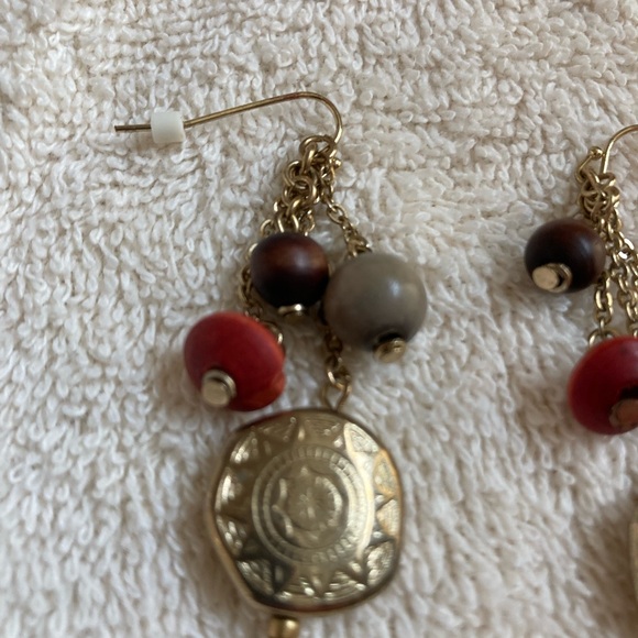 Unique three chain dangle earrings. Like new. - Picture 5 of 5